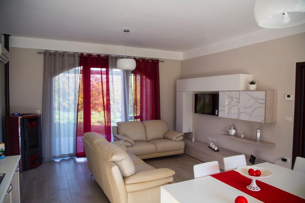 Villa La Dolce Mela à Buonabitacolo Extérieur photo