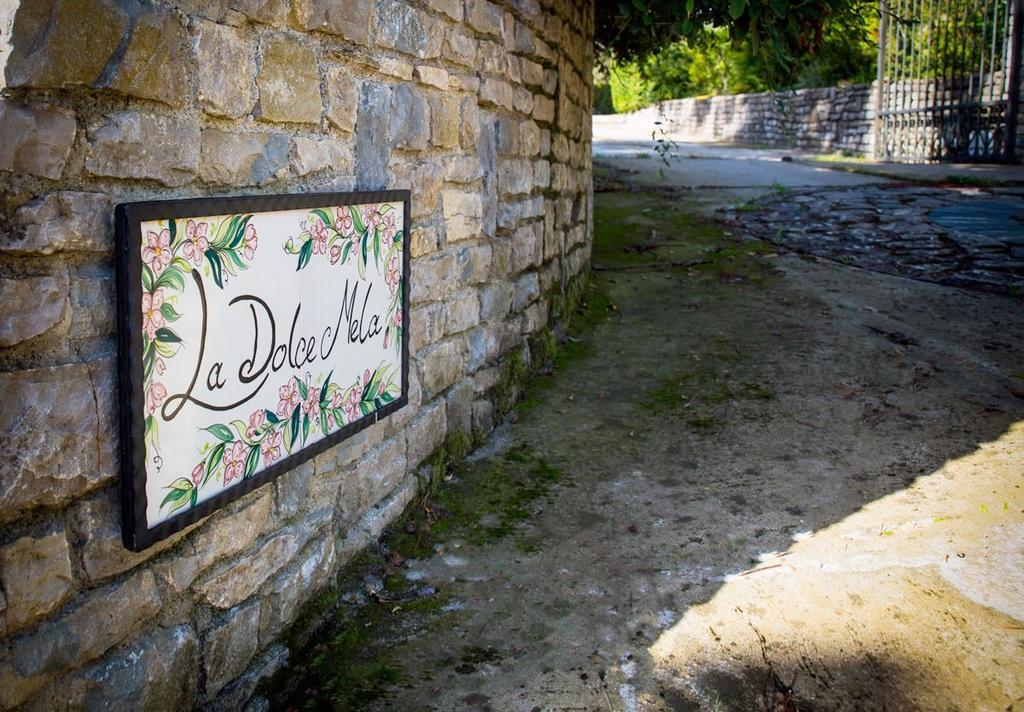 Villa La Dolce Mela à Buonabitacolo Extérieur photo