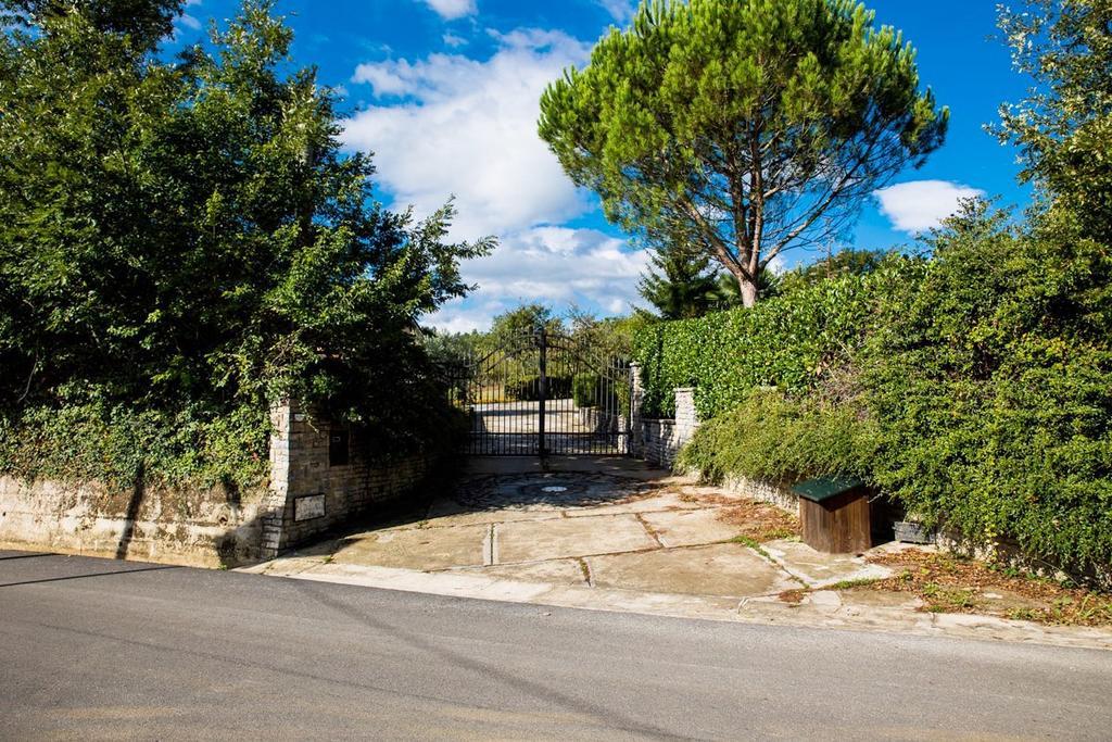 Villa La Dolce Mela à Buonabitacolo Extérieur photo