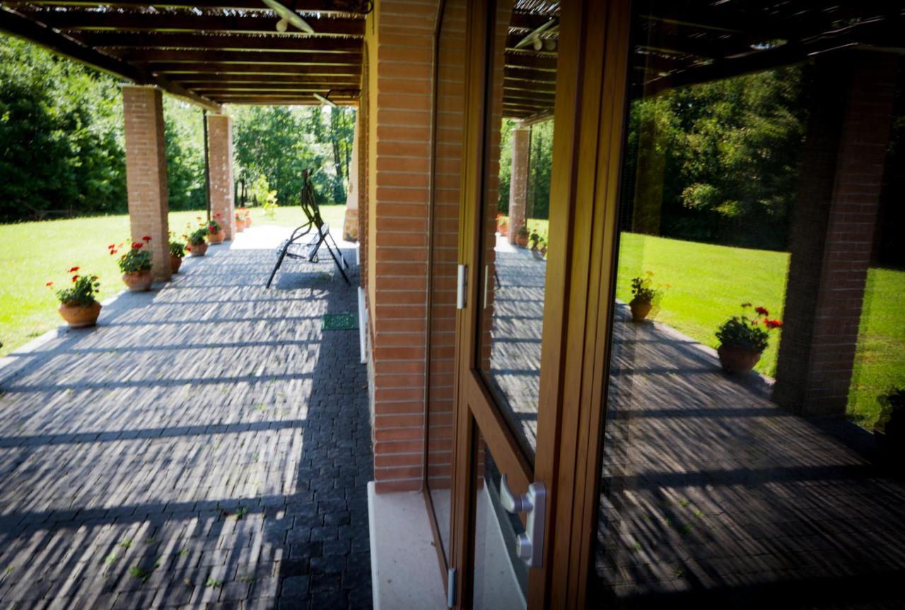 Villa La Dolce Mela à Buonabitacolo Extérieur photo