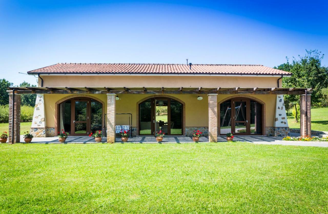 Villa La Dolce Mela à Buonabitacolo Extérieur photo
